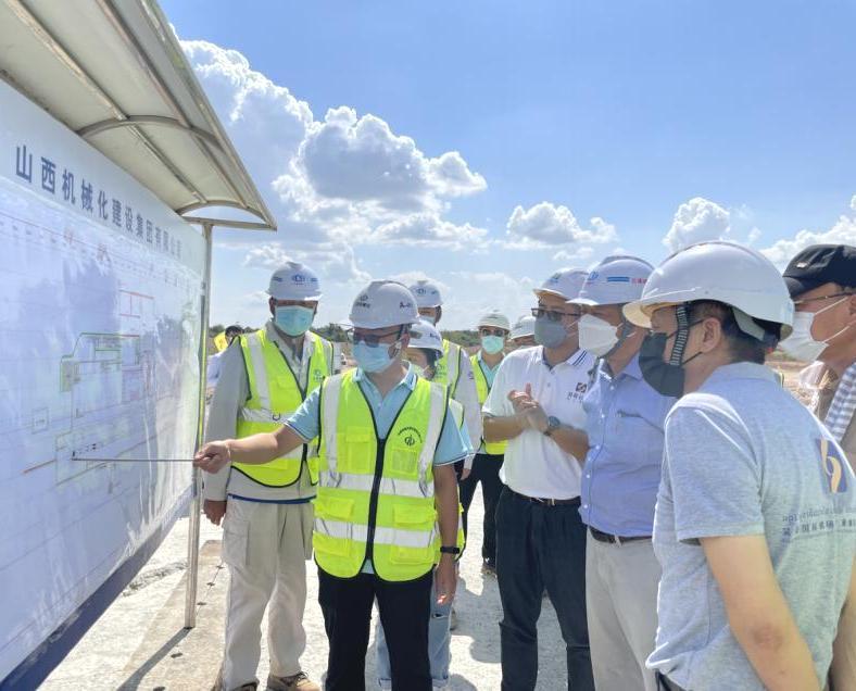 柬埔寨暹粒吴哥国际机场尊龙凯时委员会主席率团调研山西建投机械化集团承建的吴哥国际机场项目