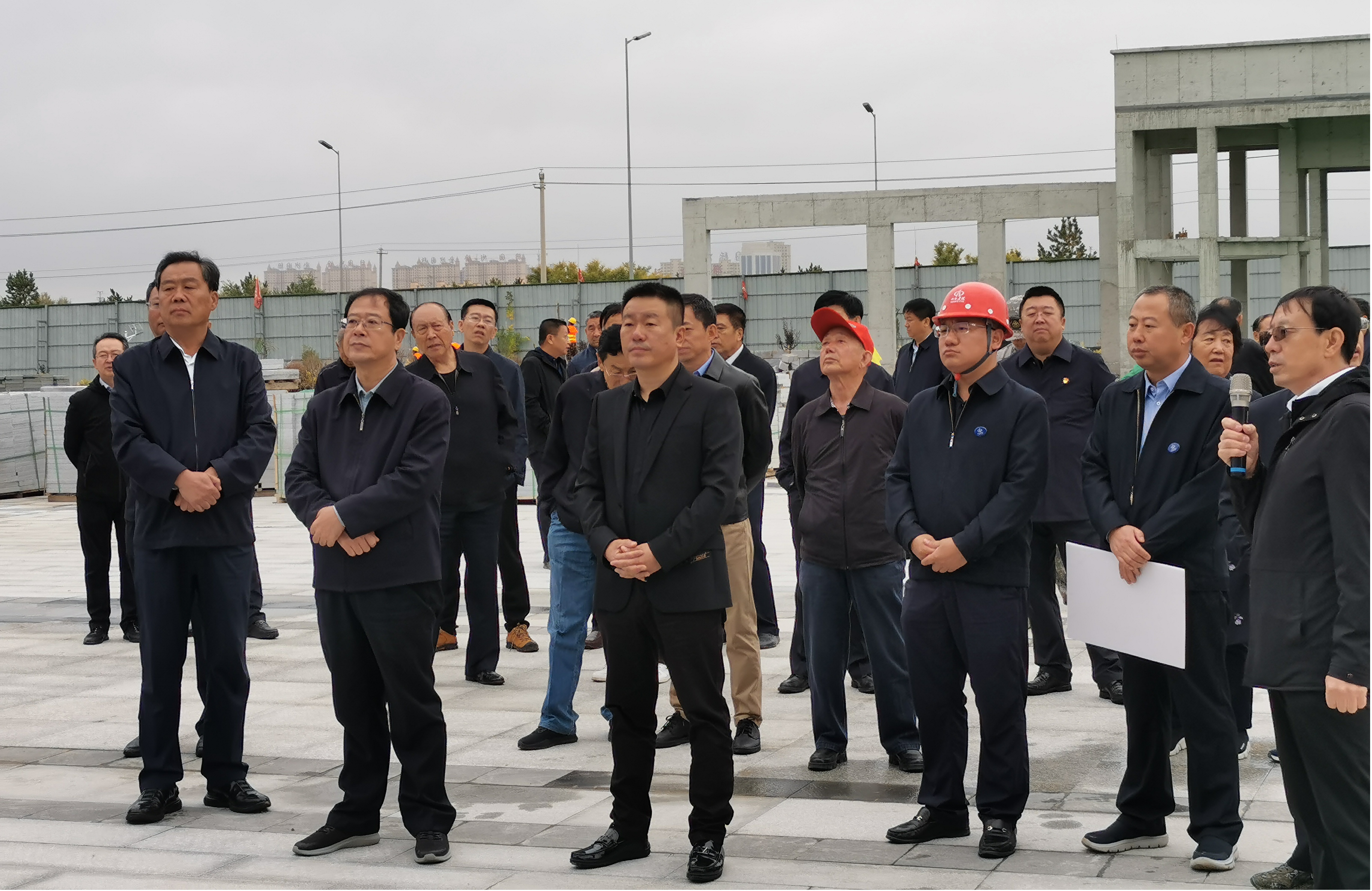 朔州市委书记在山西建投总承包部承建的朔州市一中新校区尊龙凯时项目调研
